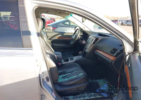 2013 Subaru Outback 2.5I Limited z USA, uszkodzony, nr VIN 4S4BRBKC7D3222293